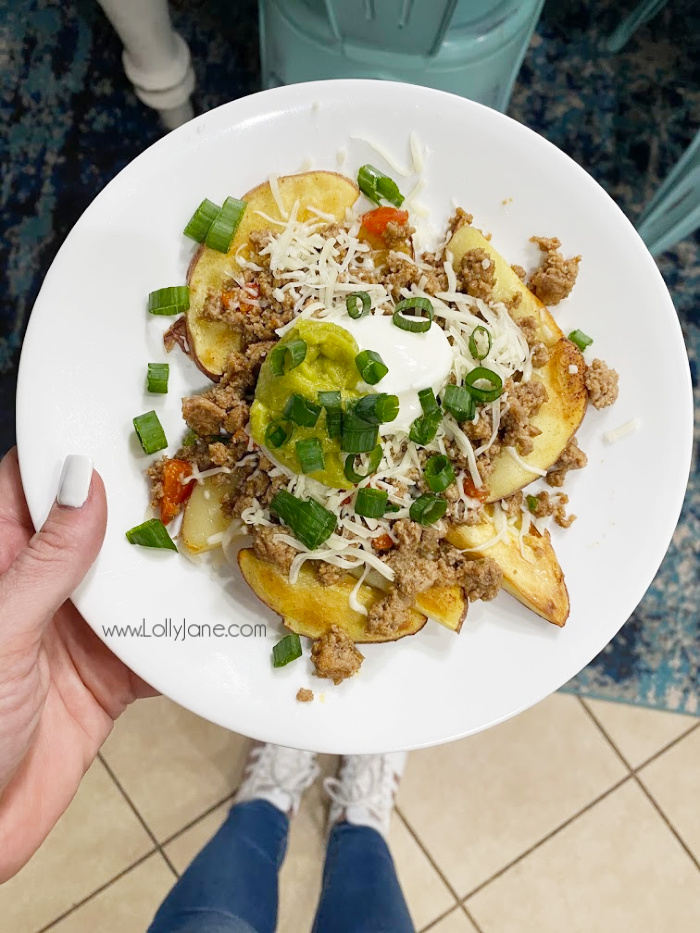 These taco fries look like they'd be the perfect man food for the big game but they're actually healthy! SO GOOD! Our favorite family dinner is Clean Simple Eats Taco Fries. Try their meal plans for easy eating that will have you feeling better in just weeks. #cleansimpleeats #cse #mealplans #easymealplan #cleaneating #easyrecipes