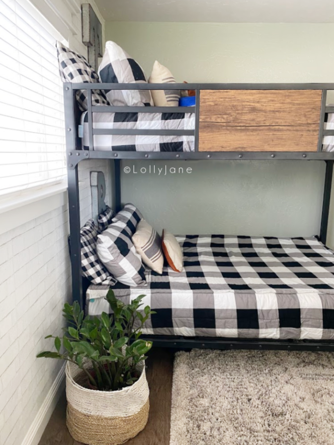 This is the best bunk bed for teen boys. Stylish and sturdy, it'll grow up with them. Such a great full on full bunk bed! #bunkbed #industrialbunkbed #fullonfullbunk #teenbunkbed #boyssharedroom