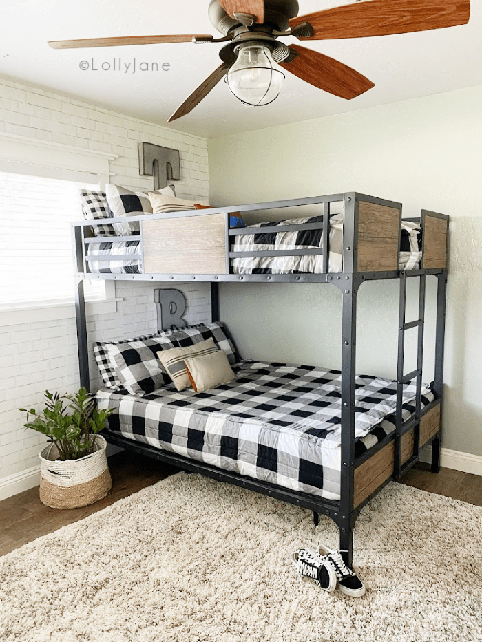 This is the best bunk bed for teenage boys! Looking for a shared bedroom bunk bed? This one is sturdy and can grow with them! #sharedbedroombunkbed #boysbunkbed #sharedbunkidea #vintagebunkbed #industrialbunkbed