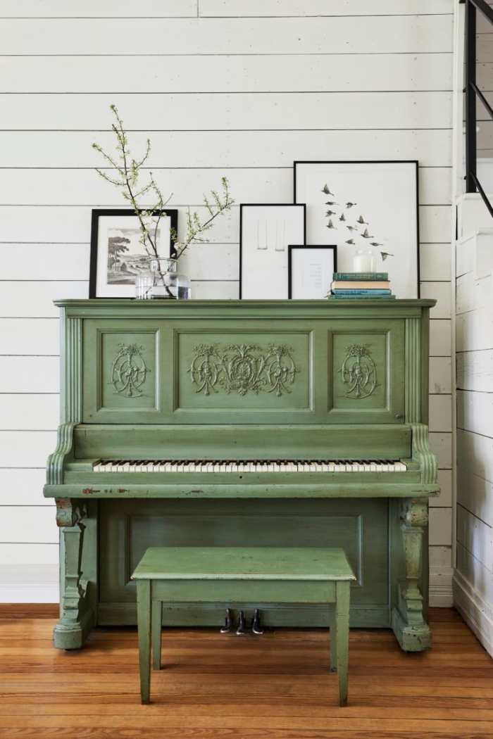 green grand piano