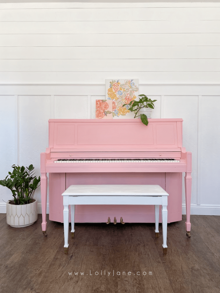 An easy piano painting tutorial. Transform your piano in an afternoon with some paint and a $5 brush! #howtopaintpiano #paintedpiano #paintedpianotutorial #pinkpiano #paintedpianoidea