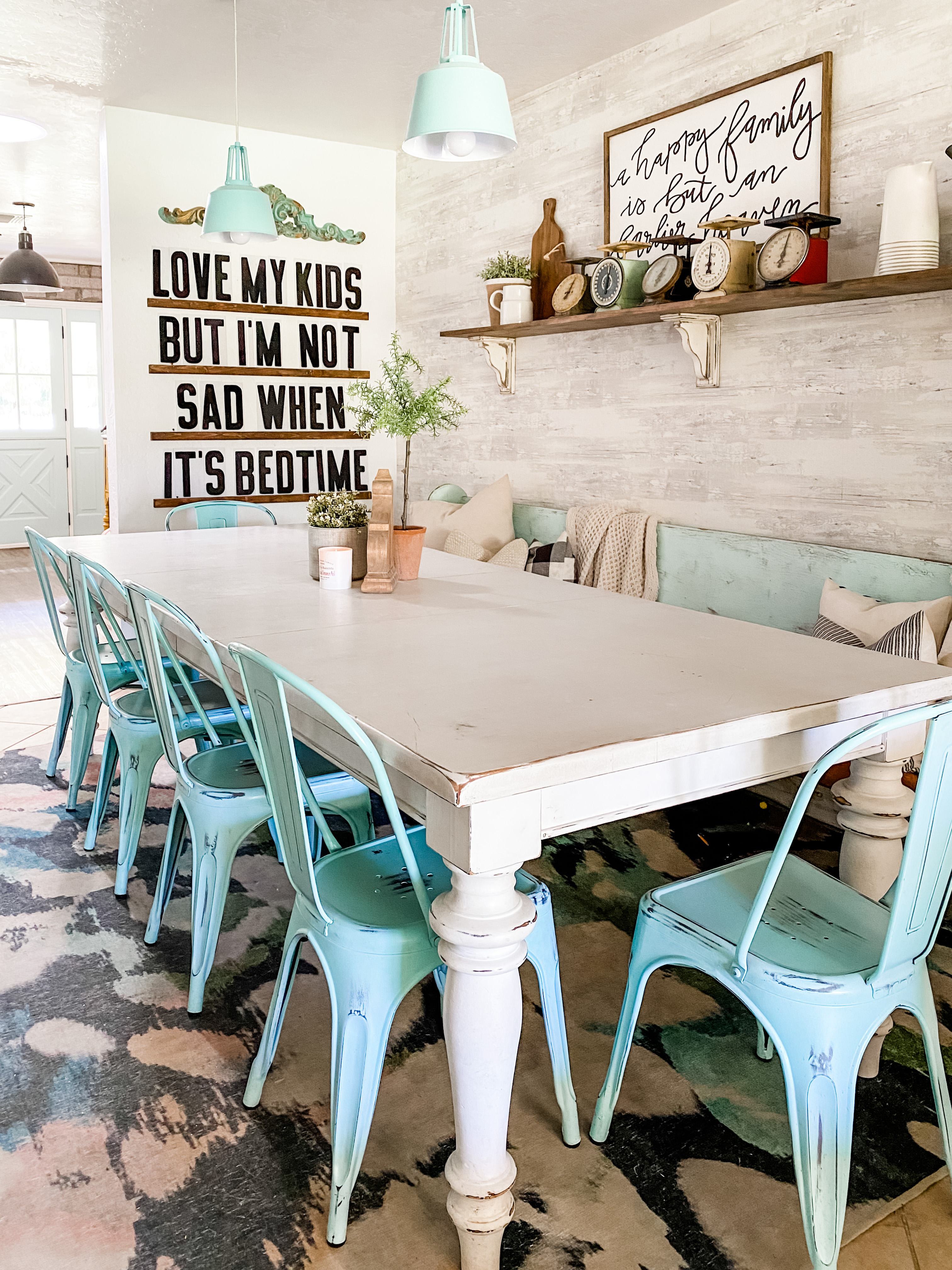 Check out this dining room makeover that turned into a trendy boho farmhouse vibe with a new double batten wall treatment and moody navy blue wall paint. #doublebatten #easywalltreatment #affordablewalltreatment #bohofarmhouse #moodywalldecor #bohofarmhouse