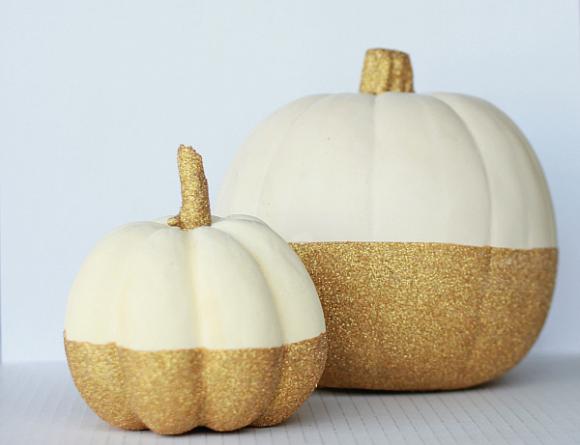 DIY Glitter Dollar Store Pumpkins... SO easy for makers of any level! #falldecor #falldecoration #fallcraft #fallcrafts #pumpkincrafts #pumpkincraft #pumpkin #dollarstorecrafts