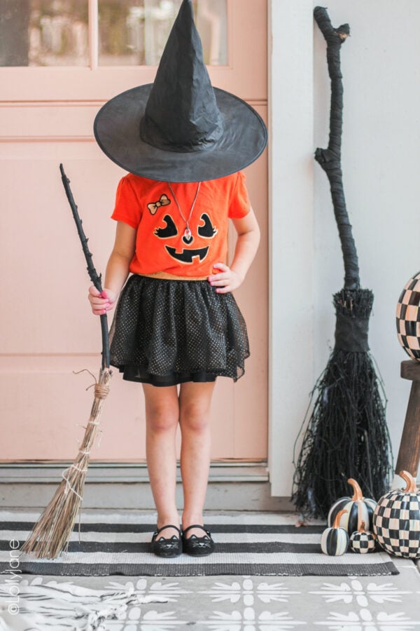 DIY Dollar Store Witch Broom - Lolly Jane