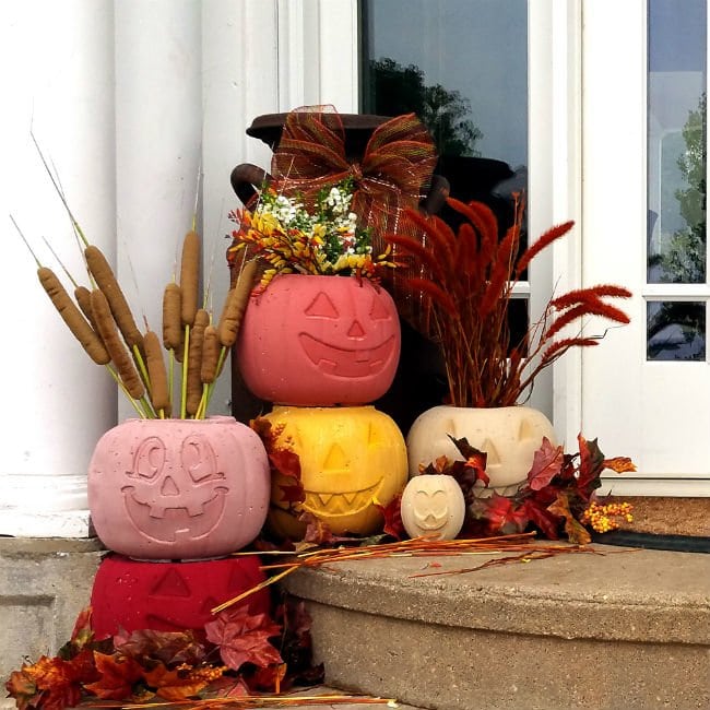 DIY Cement Pumpkins, so cute and easy to make for fall OR Halloween!