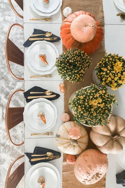 Jazz up your fall or Thanksgiving get togethers with these easy DIY Painted Leaf Place Cards in just a few minutes to add a personalized touch + bring in instant autumn ambience! #thanksgiving #fallparty #placecards #namecards #diy #falldecor #falldecorations