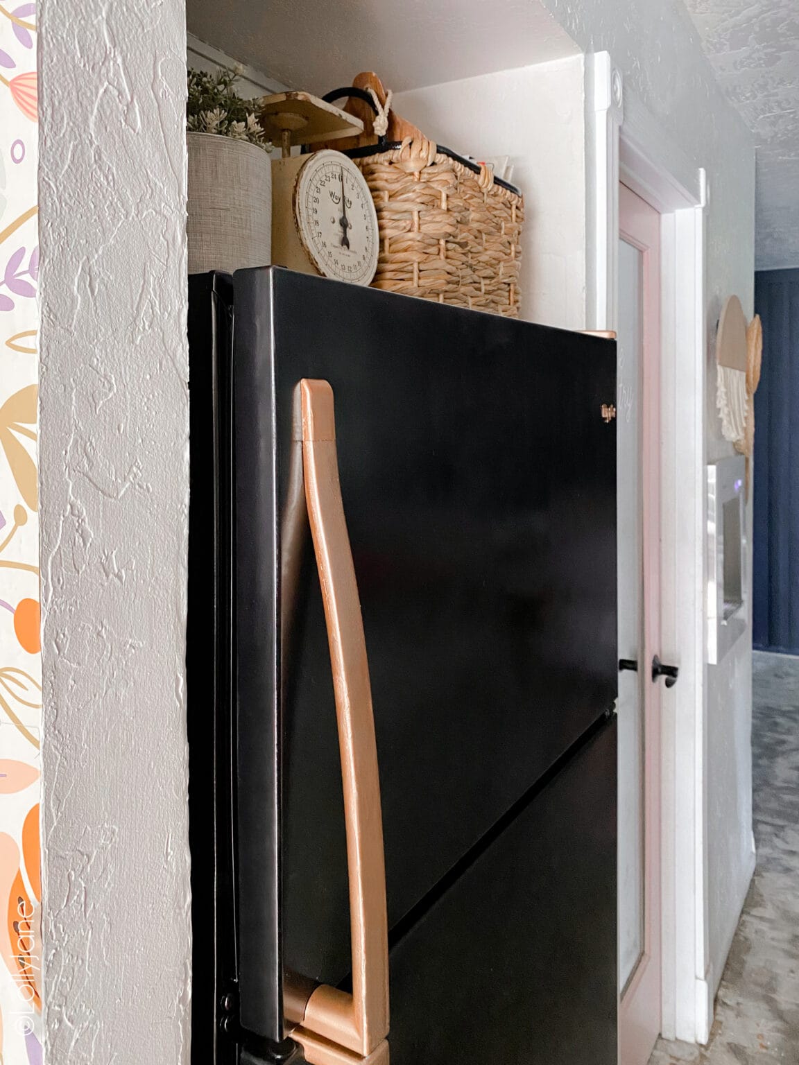 How to Spray Paint a Fridge Lolly Jane