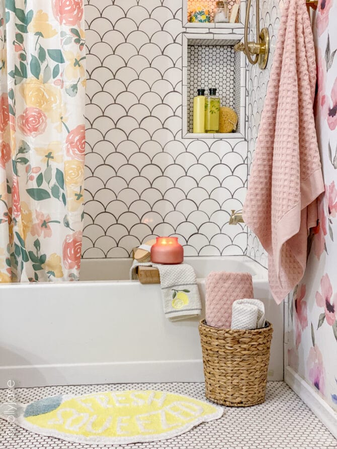 Refreshing Summer Bathroom Decor Ideas for a Bright and Breezy Space