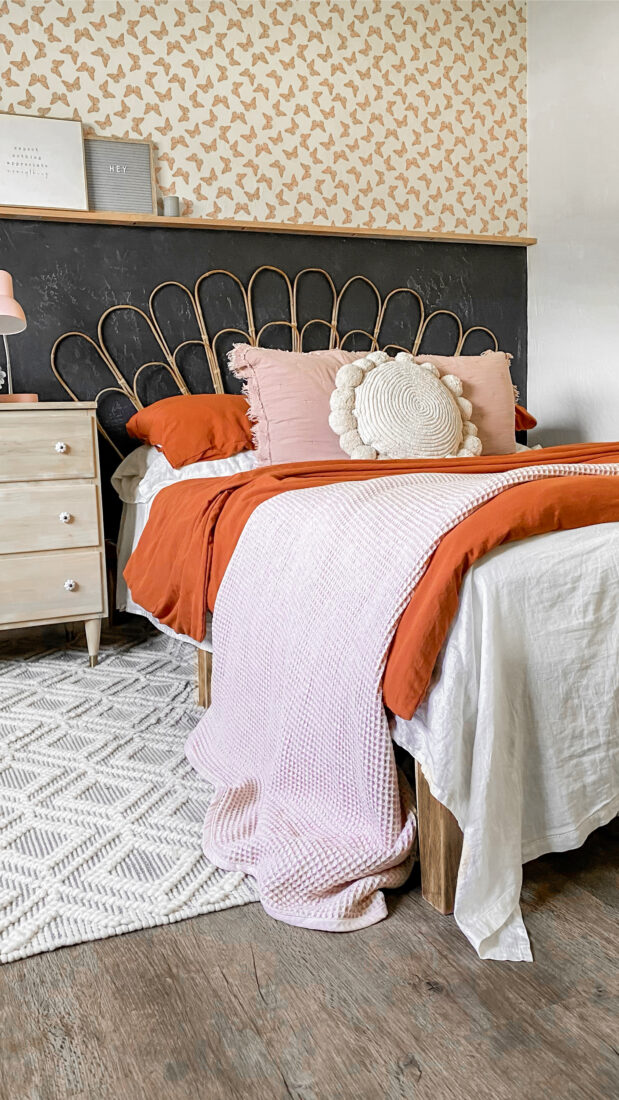 Bohemian style guest bedroom, love the shared handy hostess tips + tricks!