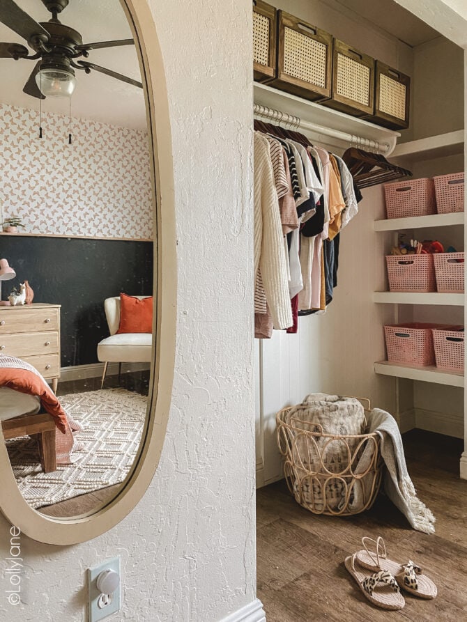 Boho styled guest bedroom, chic but also great tips too make your own guests feel comfortable!