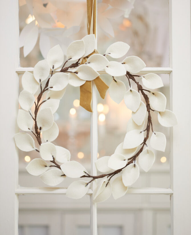 DIY Grapevine Pinecone Wreath - Lolly Jane