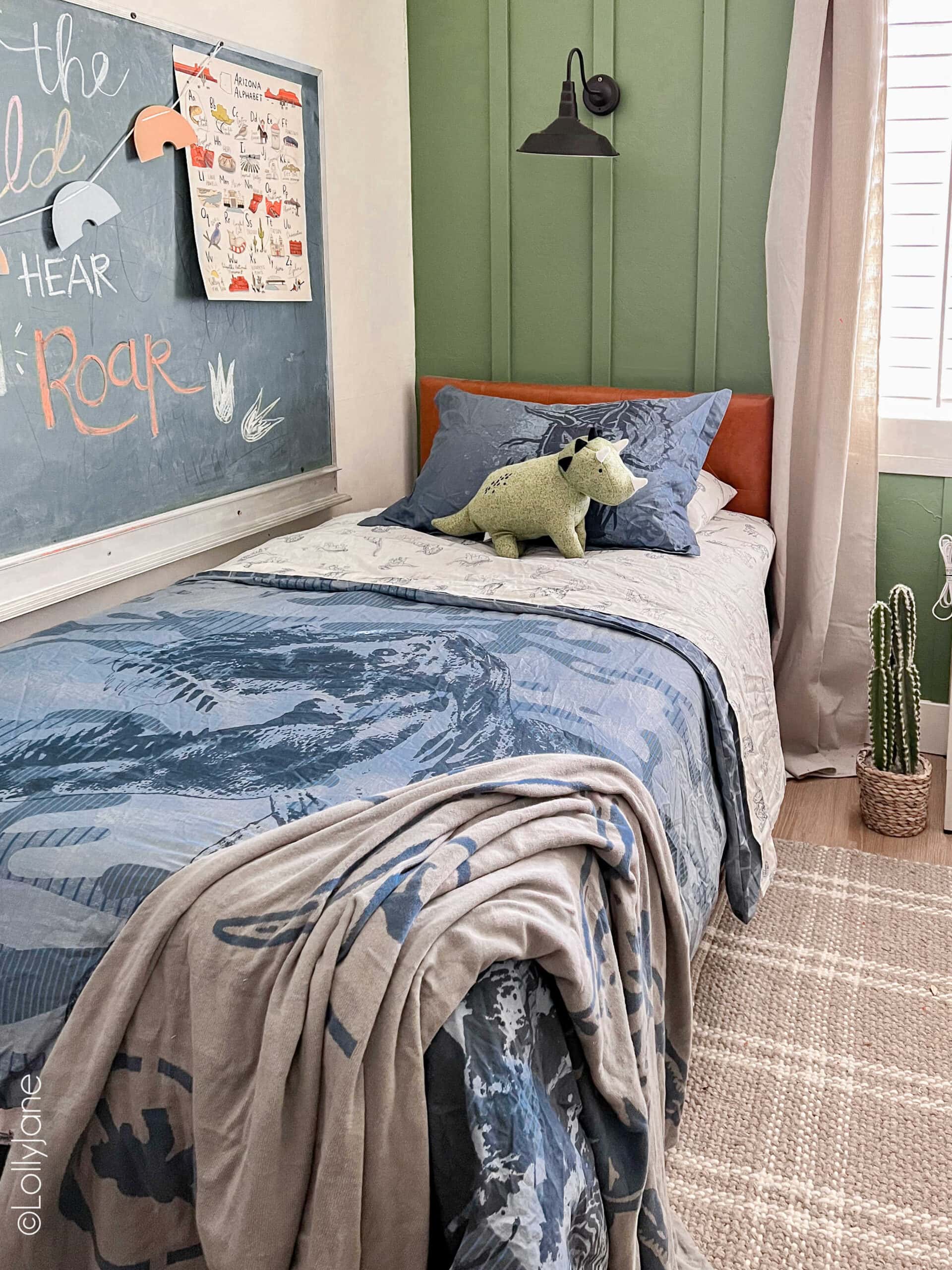 Jurassic World Themed Bedroom Ideas - Lolly Jane