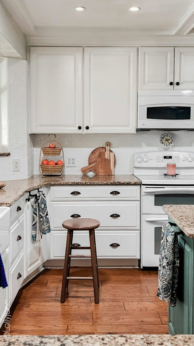 paint tile backsplash white