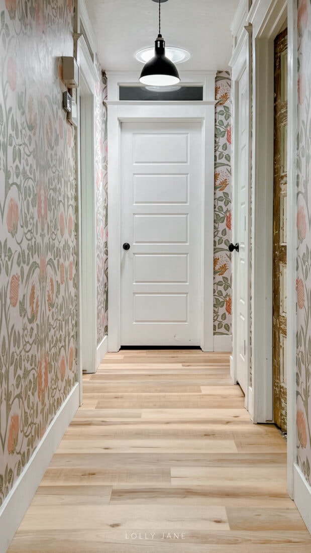 Hallway wallpaper ideas - Hallway & Landing - Sussex - by Wallpaperdirect  UK | Houzz IE