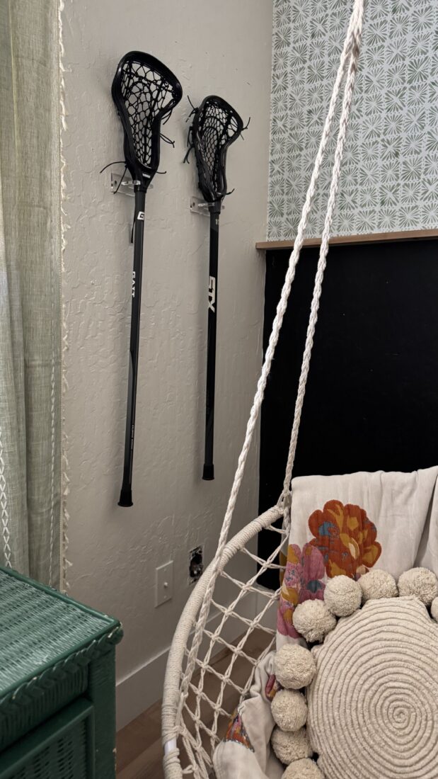 DIY Sports Equipment Storage: Easy Wall-Mounted Lacrosse Stick Display